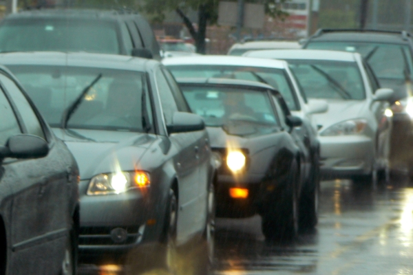 rainy-day-cars-1450299-1918x1280.jpg